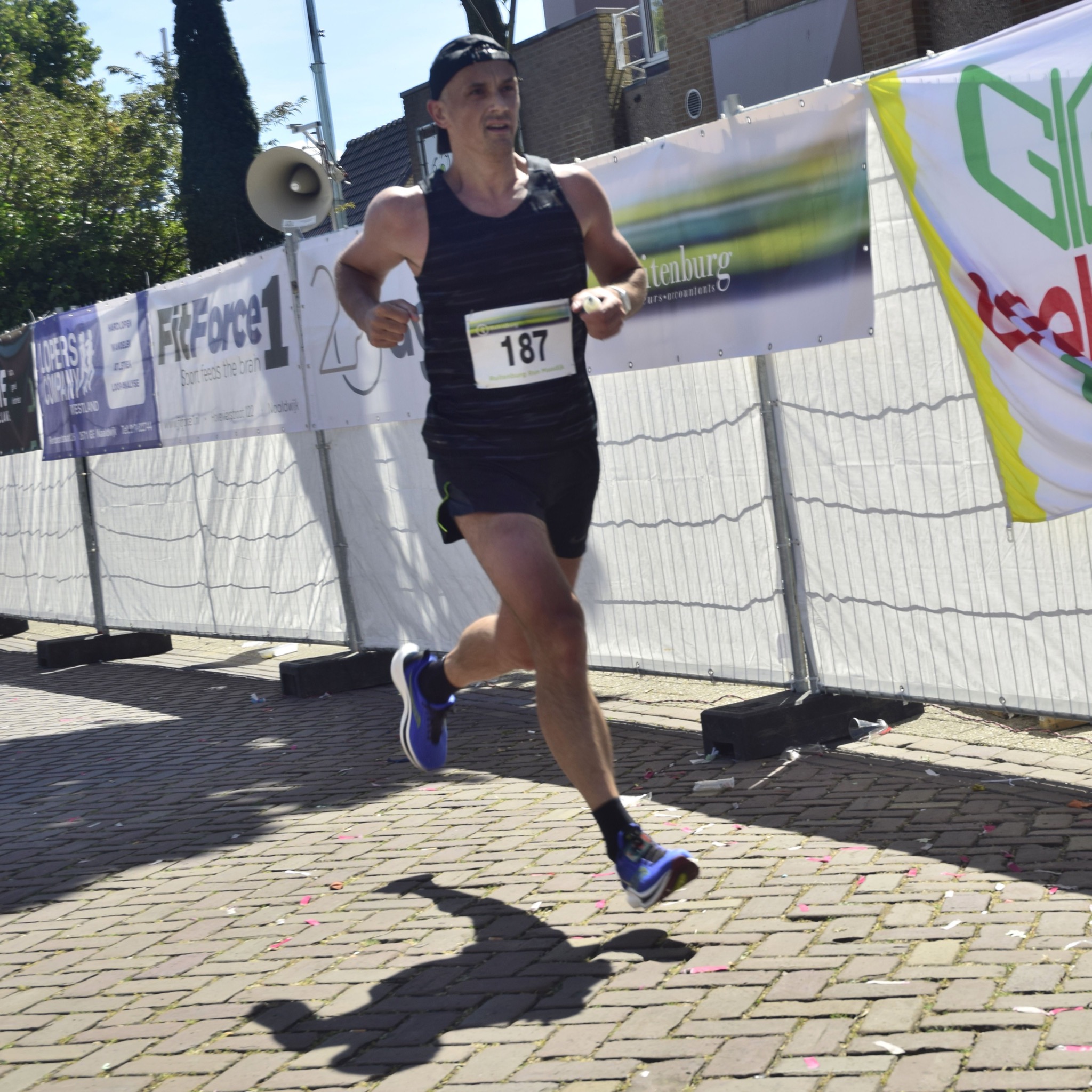 Лучший забег на 10 км - Ruitenburg Run Maasdijk 2022